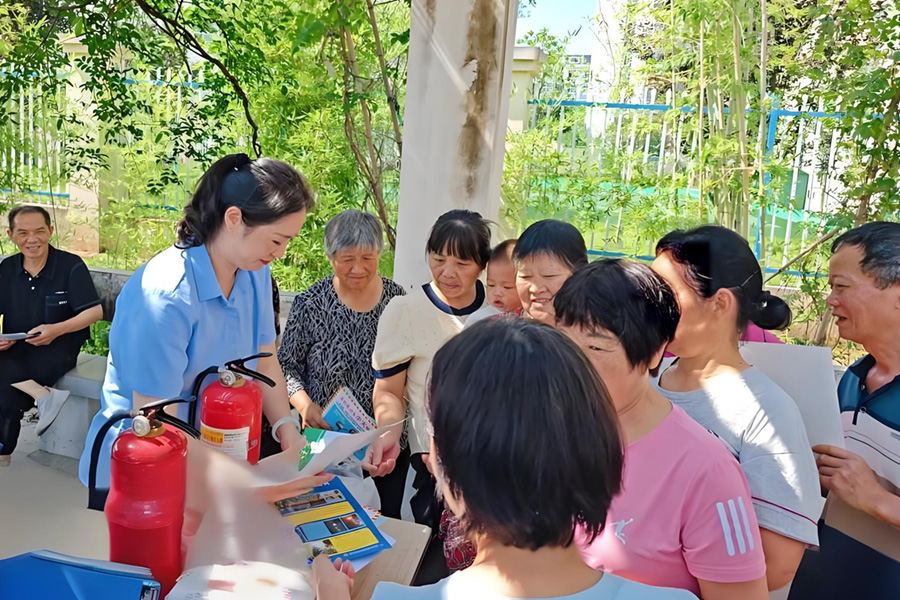 筑牢安全防線！正誠(chéng)智服“安全宣傳咨詢?nèi)铡?   活動(dòng)守護(hù)萬(wàn)家平安